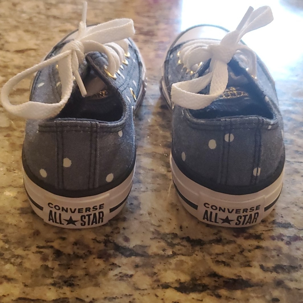 Converse - Picture 2 of 5